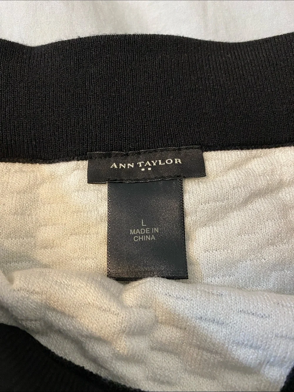 Ann Taylor Black and Ivory Perforated Knit Knee Length Skirt Large